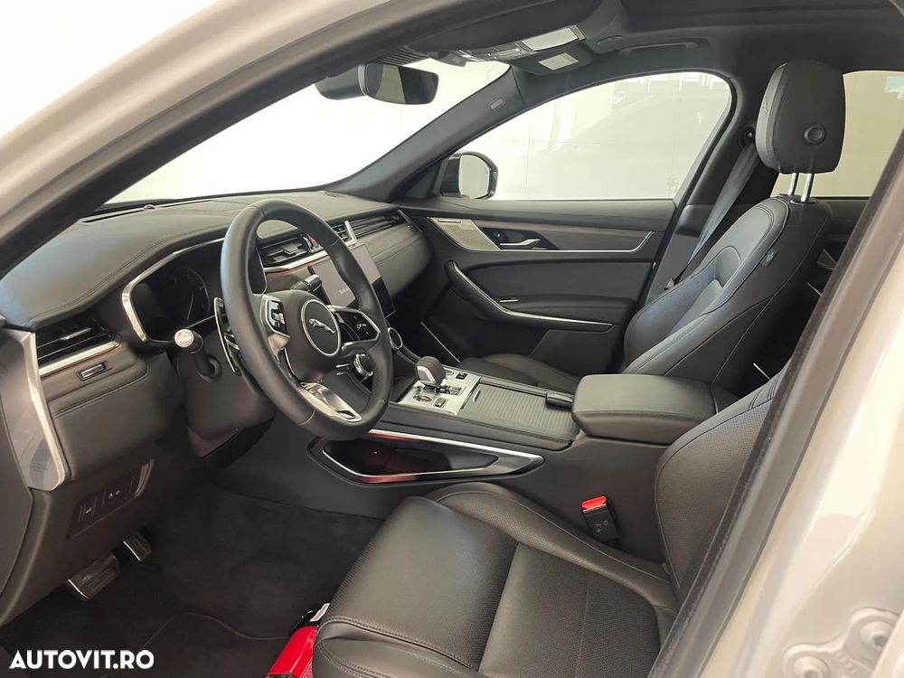 Jaguar F-Pace D200 AWD SE - 6
