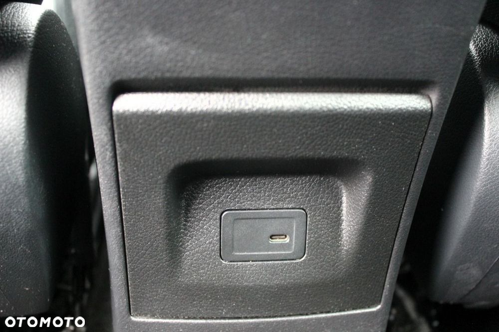 Mercedes-Benz CLA 180 d 8G-DCT - 28