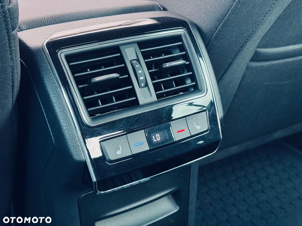 Skoda Superb 2.0 TDI SCR Style DSG - 35