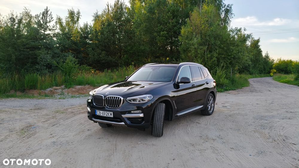 BMW X3 sDrive18d Luxury Line - 11
