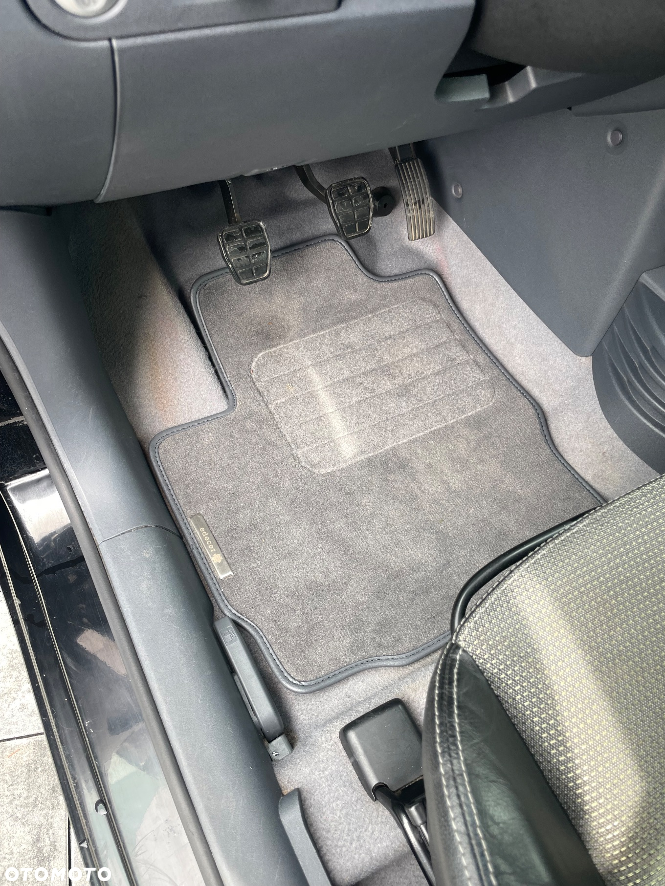 Mitsubishi Colt CZC 1.5 Invite - 22