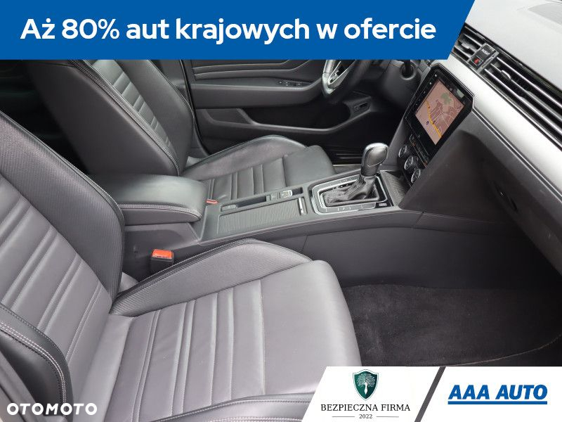 Volkswagen Passat - 10