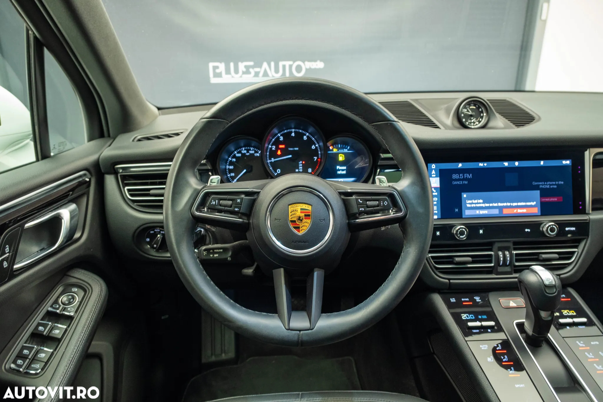 Porsche Macan - 30