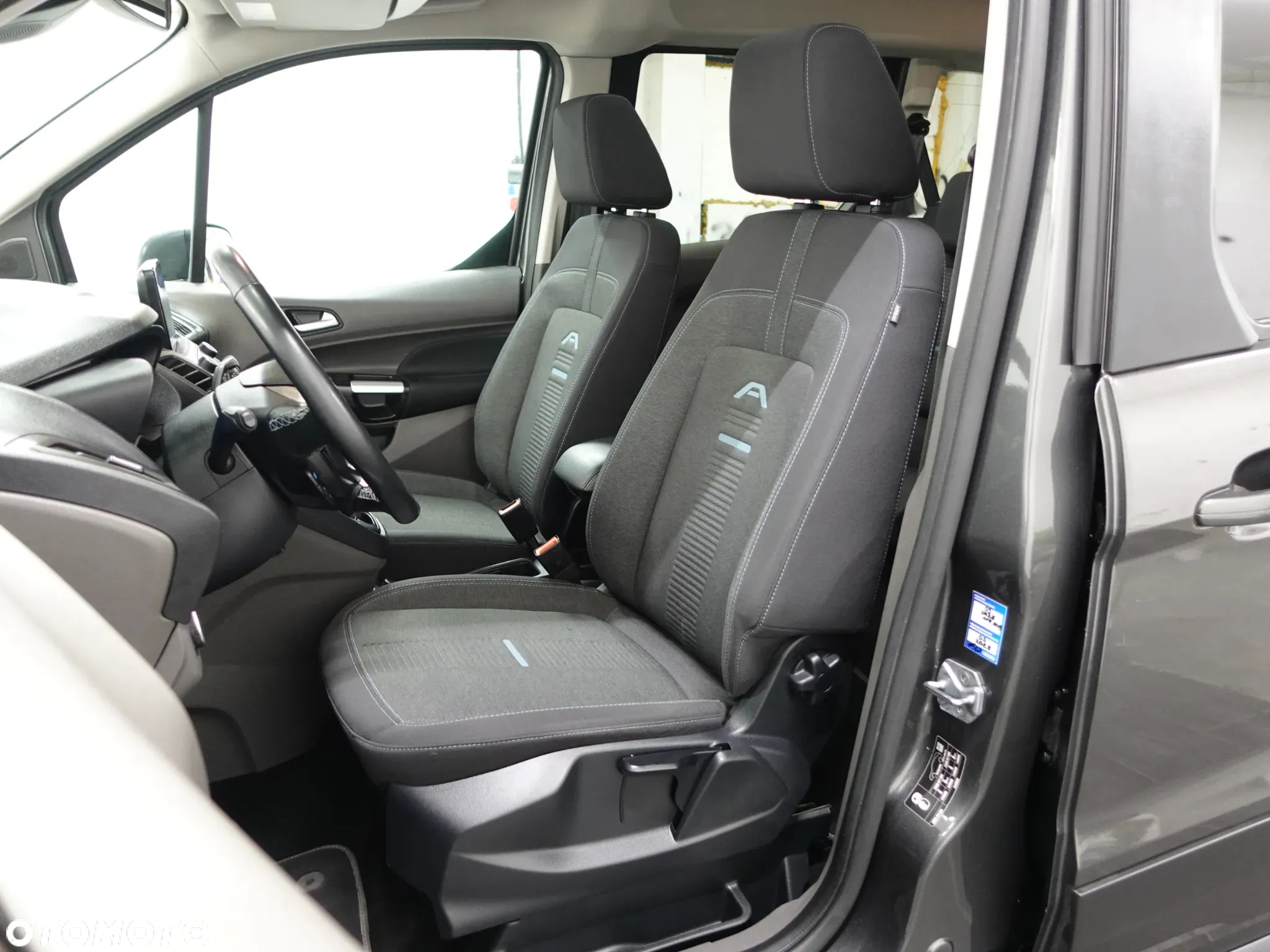 Ford Tourneo Connect 1.5 EcoBlue Start-Stop Active - 22