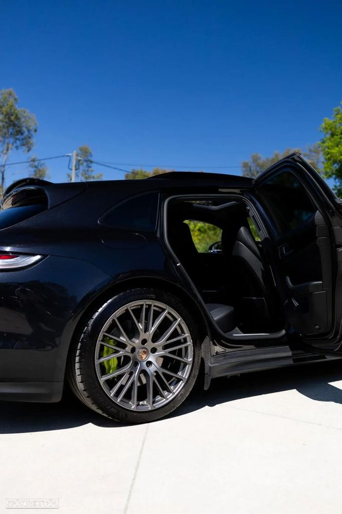 Porsche Panamera Sport Turismo 4 E-Hybrid Platinum Edition - 43
