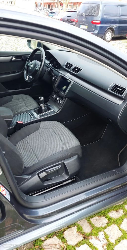 VW Passat 1.6 TDI BlueMotion - 10