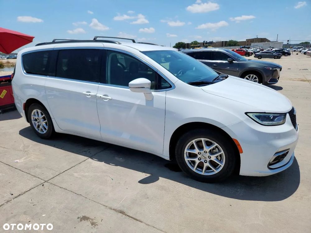 Chrysler Pacifica - 2