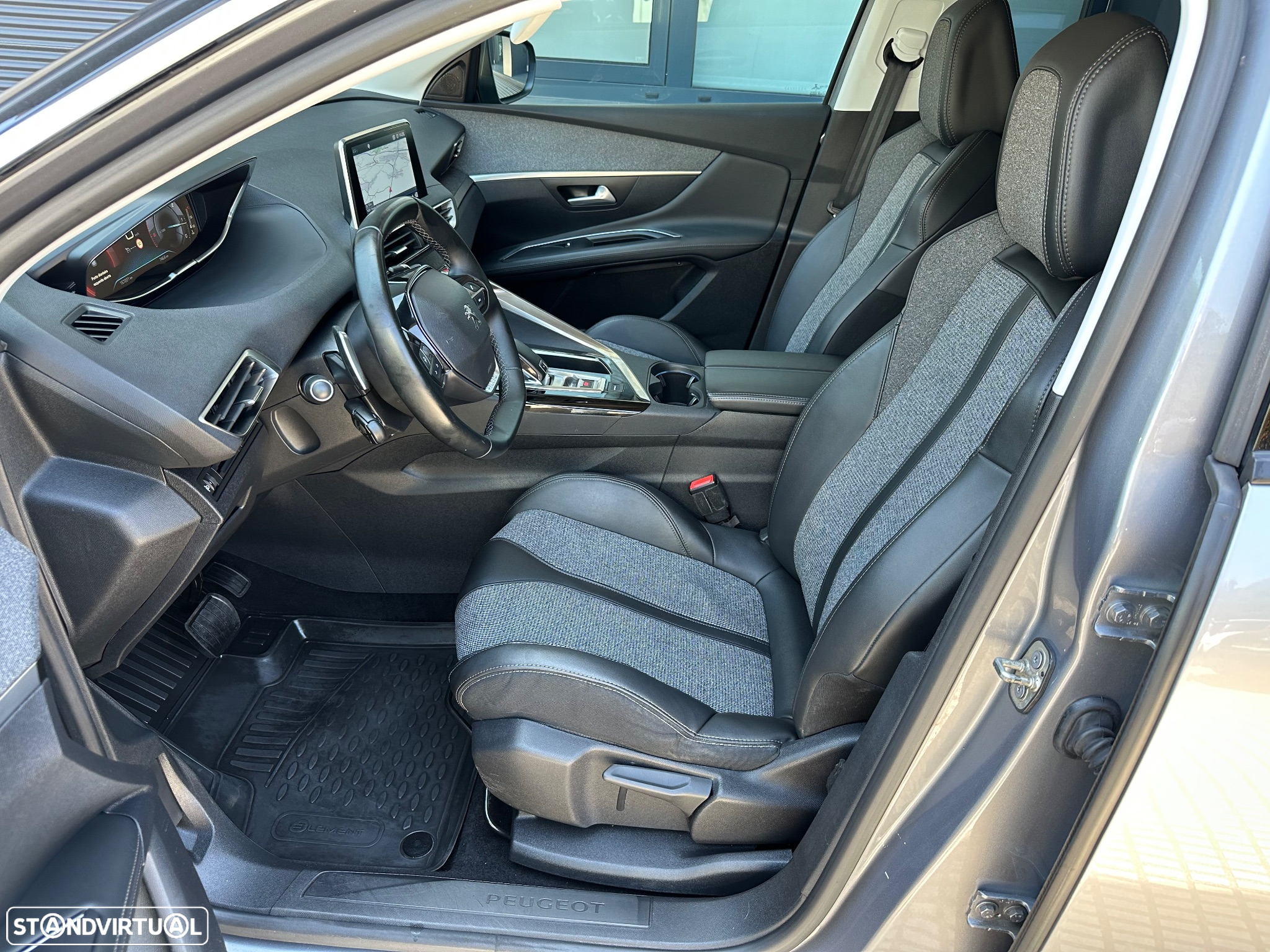 Peugeot 3008 BlueHDi 130 Stop & Start EAT8 Allure - 6