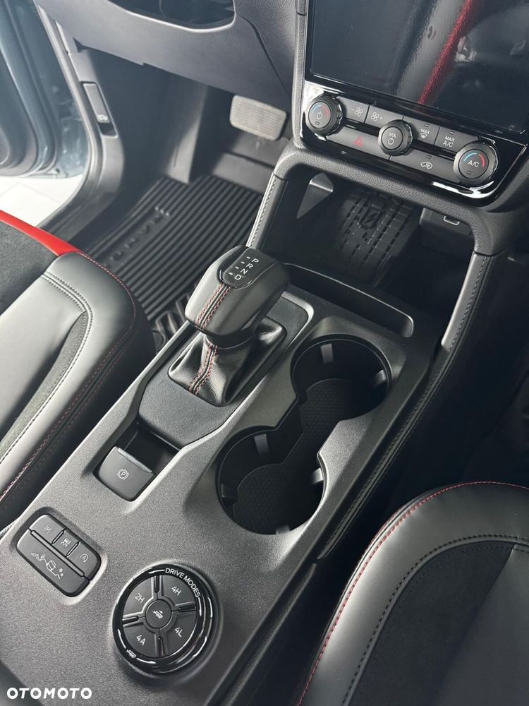 Ford rangerRaptor20d - 11