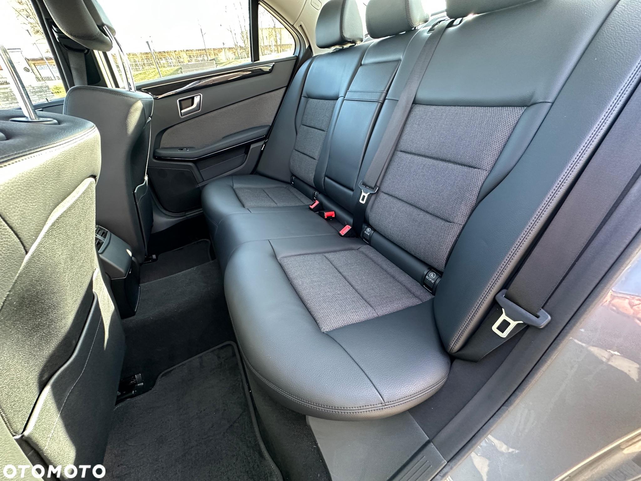 Mercedes-Benz Klasa E 200 BlueEFFICIENCY 7G-TRONIC Avantgarde - 12