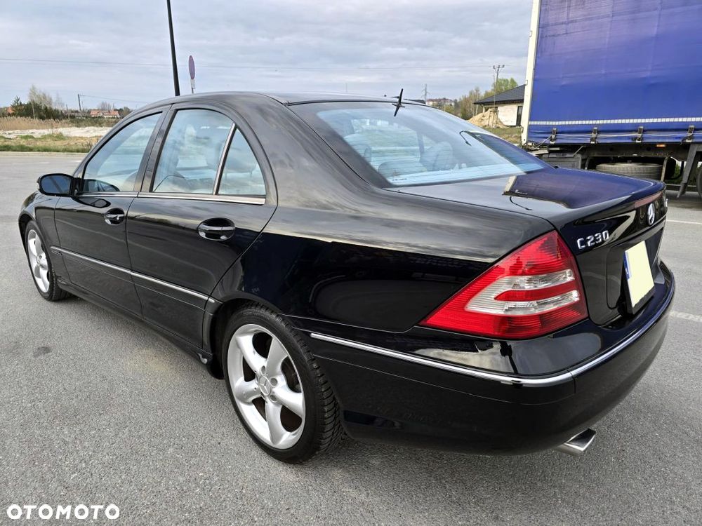 Mercedes-Benz Klasa C 230 7G-TRONIC Avantgarde Sport Edition + - 7