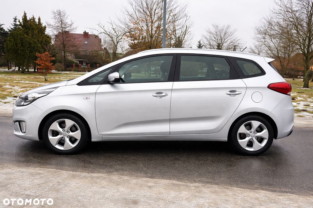 Kia Carens 1.7 CRDi 136 Dream Team Edition - 3