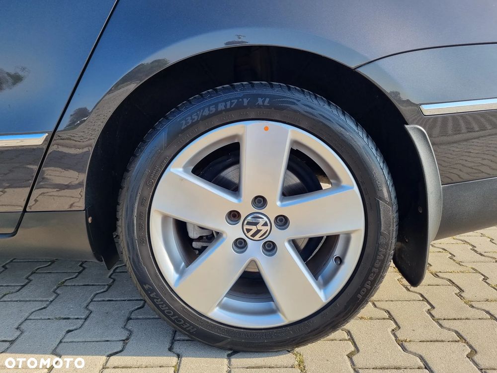 Volkswagen Passat - 18