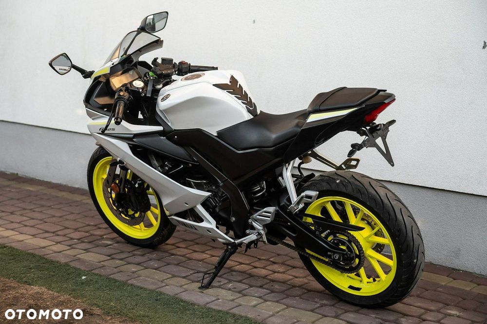 Yamaha YZF - 5