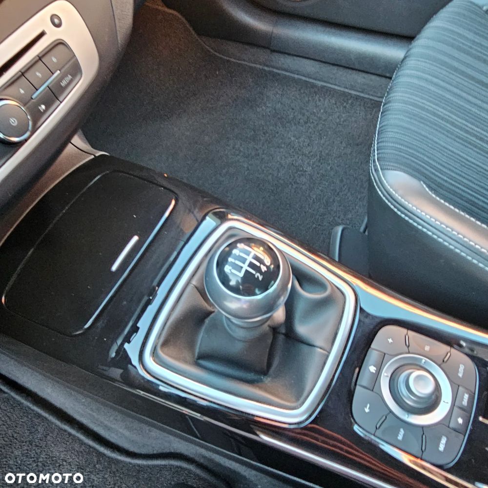 Renault Laguna dCi 150 FAP Bose - 30