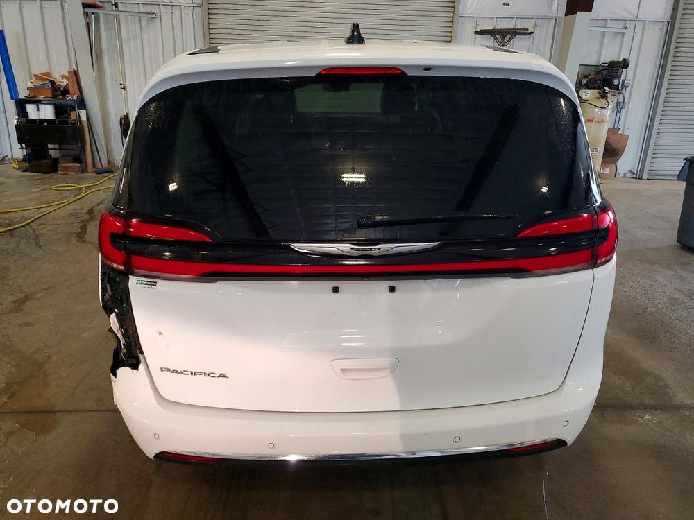 Chrysler Pacifica - 3