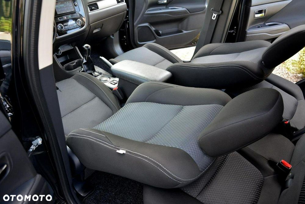 Mitsubishi Outlander 2.0 2WD Edition - 23