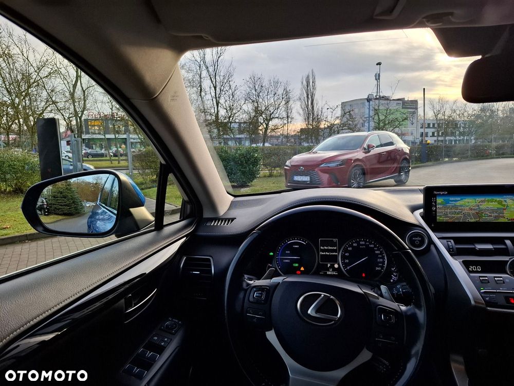 Lexus NX 300h Optimum AWD - 29