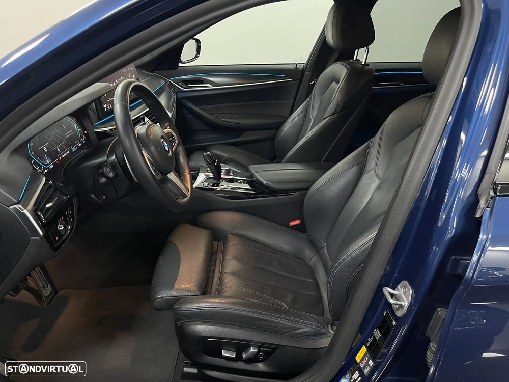 BMW 530 e Pack Desportivo M - 11