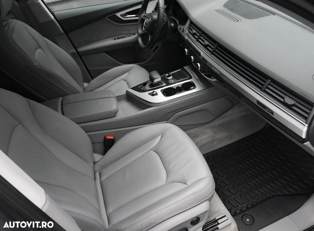 Audi Q7 - 13