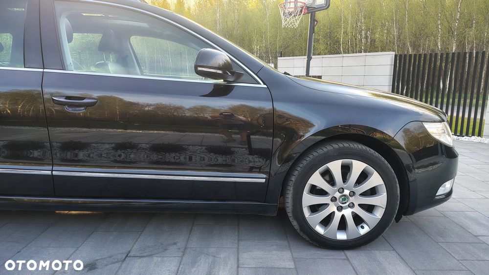 Skoda Superb 1.8 TSI FAMILY - 34