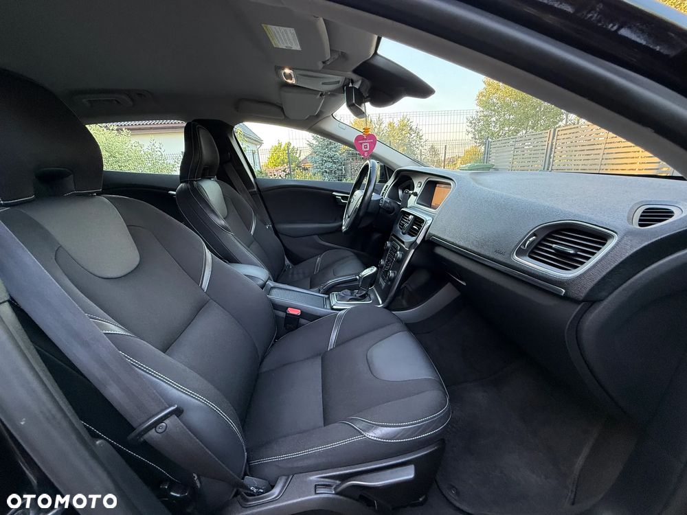 Volvo V40 D3 Momentum - 12