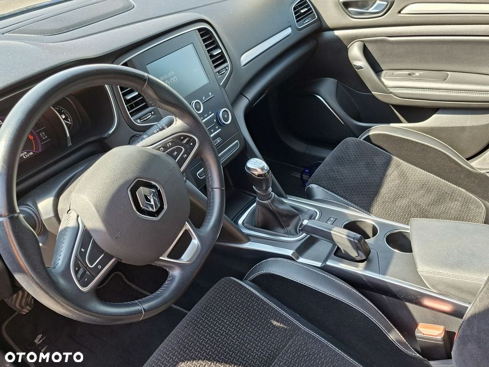 Renault Megane 1.6 SCe Intens - 9