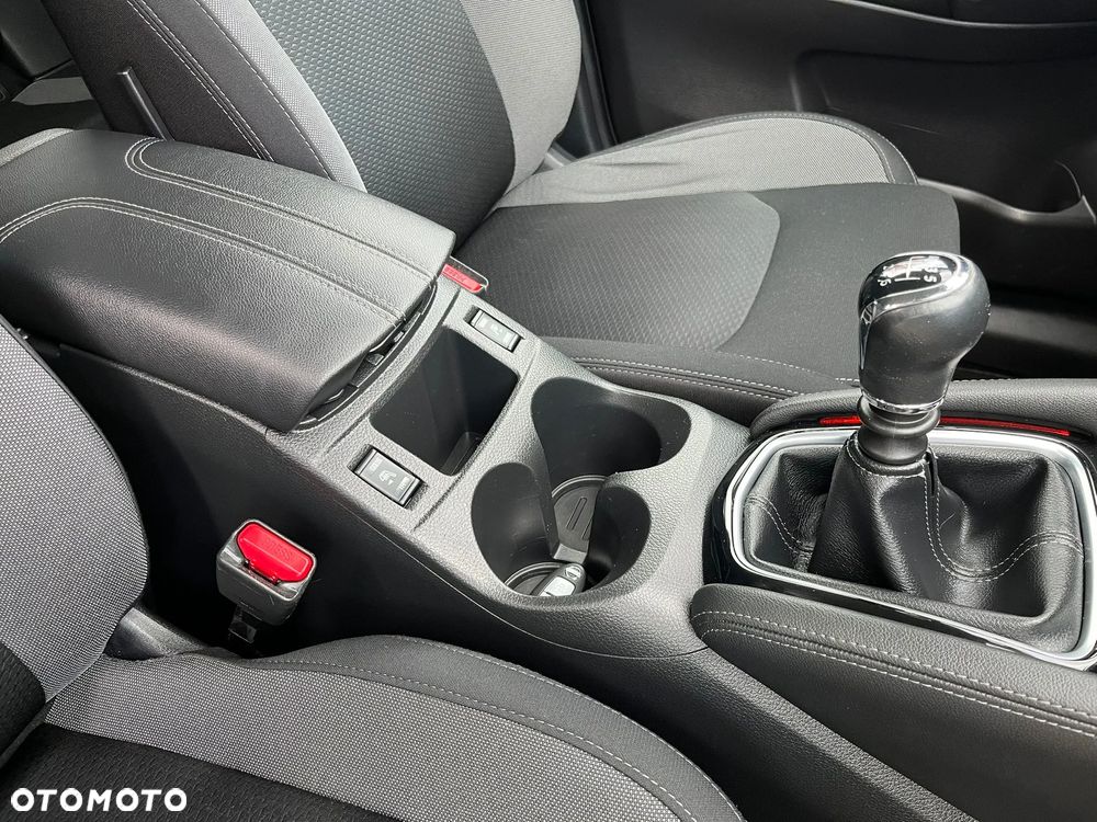 Nissan Qashqai 1.3 DIG-T N-Connecta - 33