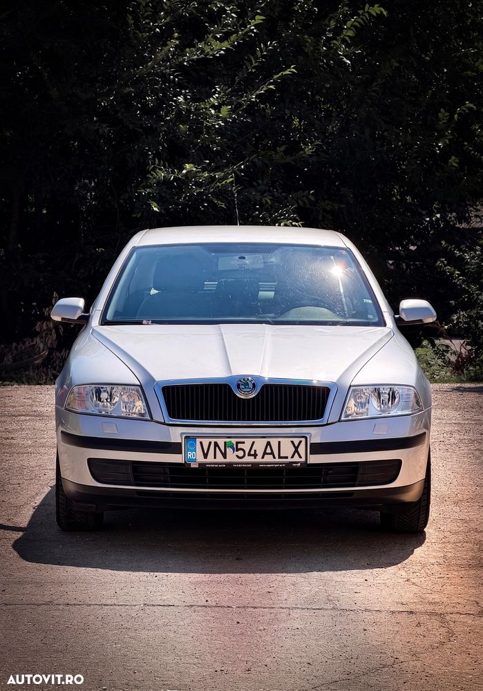 Skoda Octavia 1.6 FSI Classic - 3