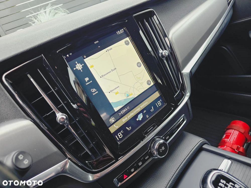 Volvo V90 D3 Momentum Pro - 14