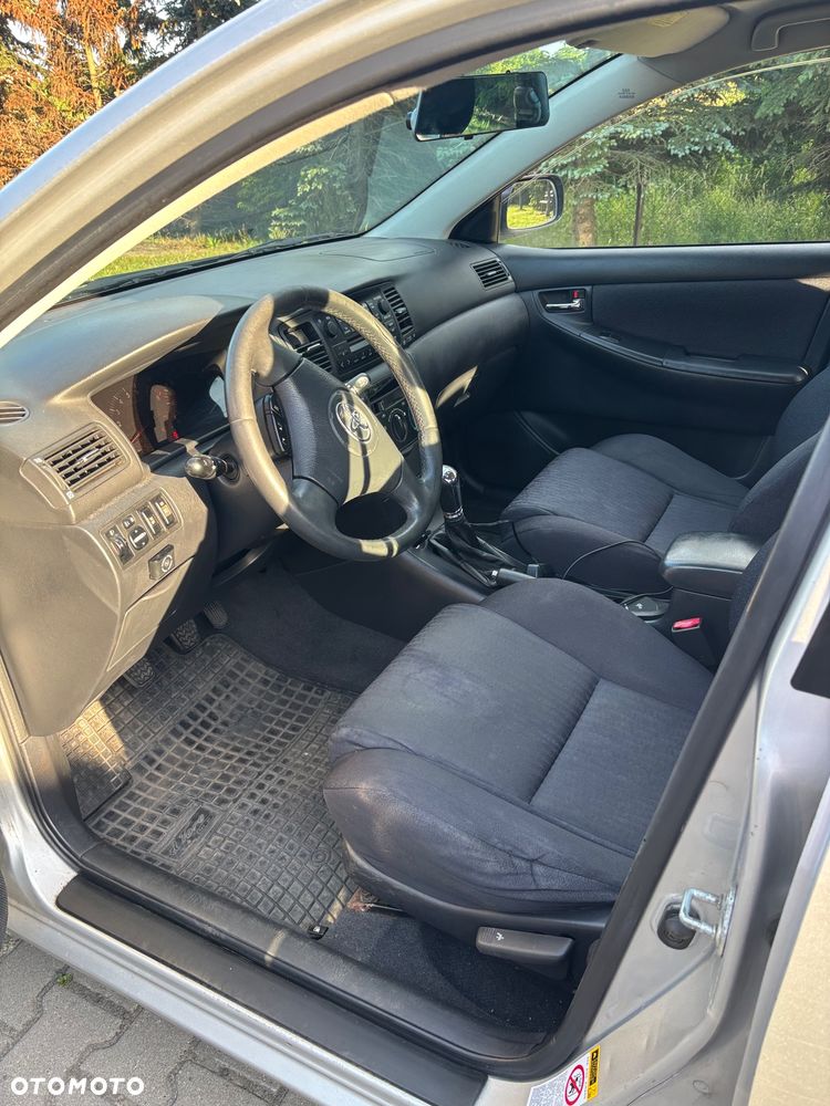 Toyota Corolla 1.6 VVT-i Terra - 5