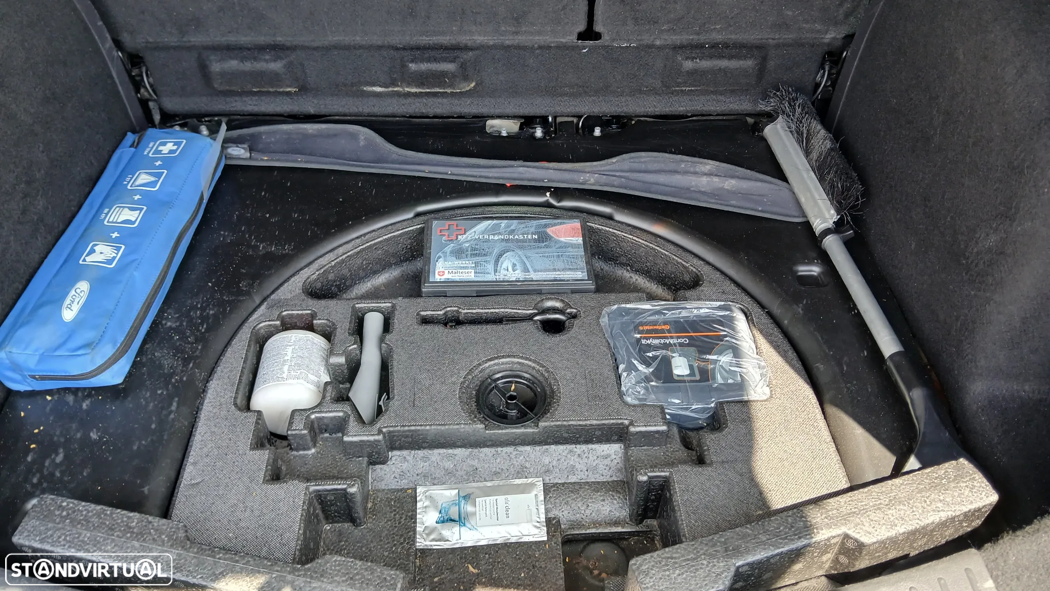 Ford Kuga 2.0 TDCi 2x4 Titanium - 5