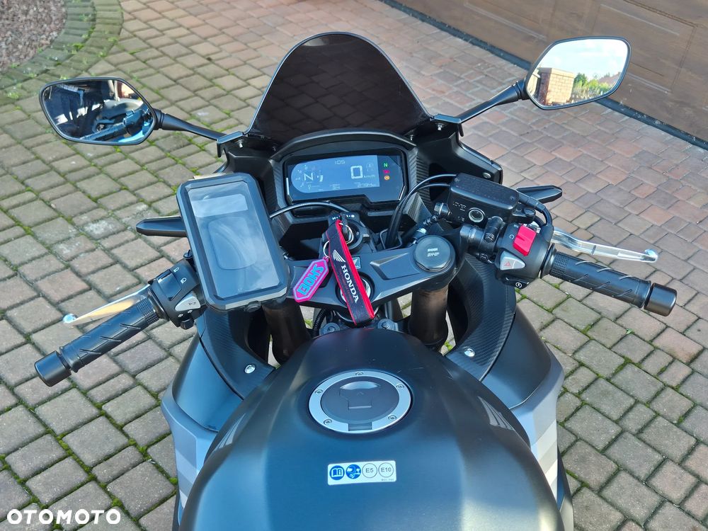Honda CBR - 6