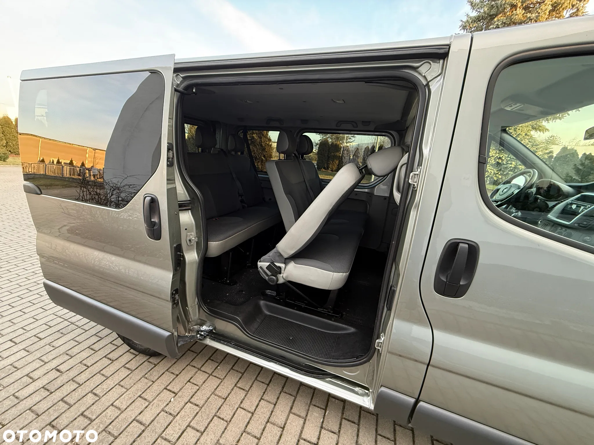 Opel Vivaro - 27