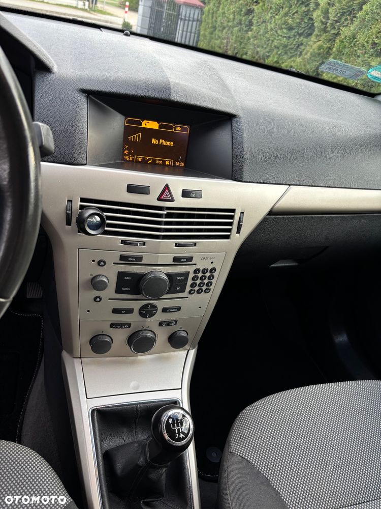 Opel Astra 1.6 Color Edition - 11