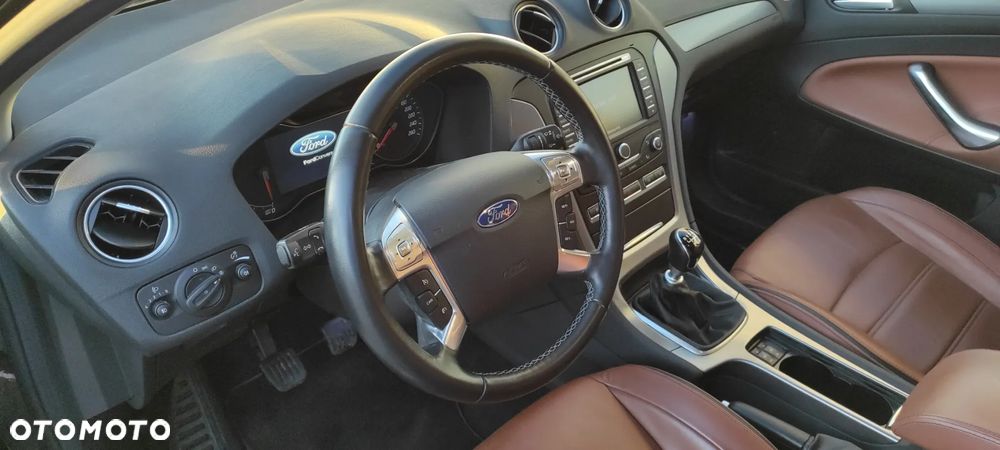 Ford Mondeo 2.0 TDCi Ghia - 15