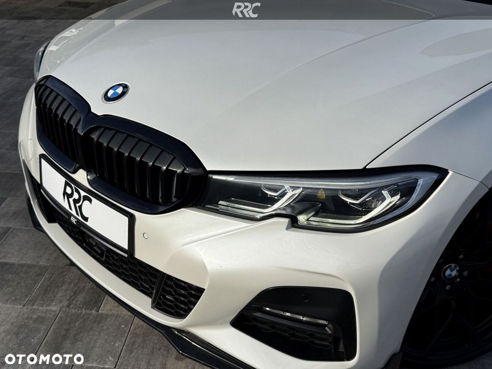 BMW Seria 3 330i M Sport - 17