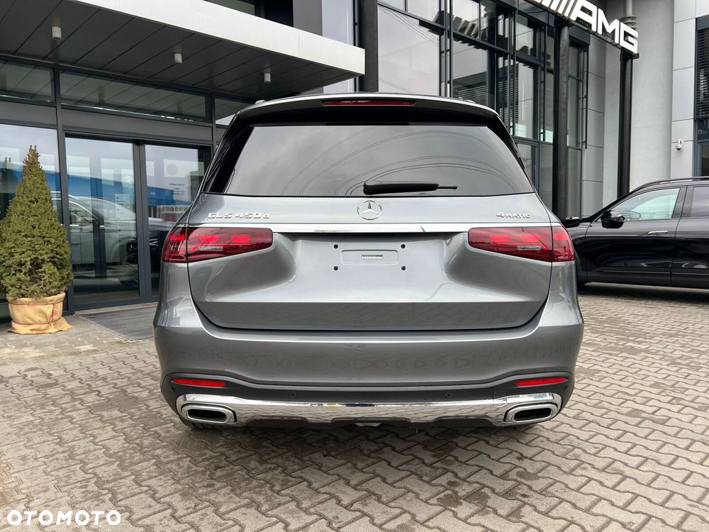 Mercedes-Benz GLS - 23