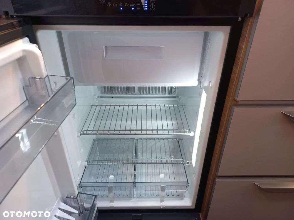 KNAUS Sport 400 LK, Piętrowe łóżko - 24