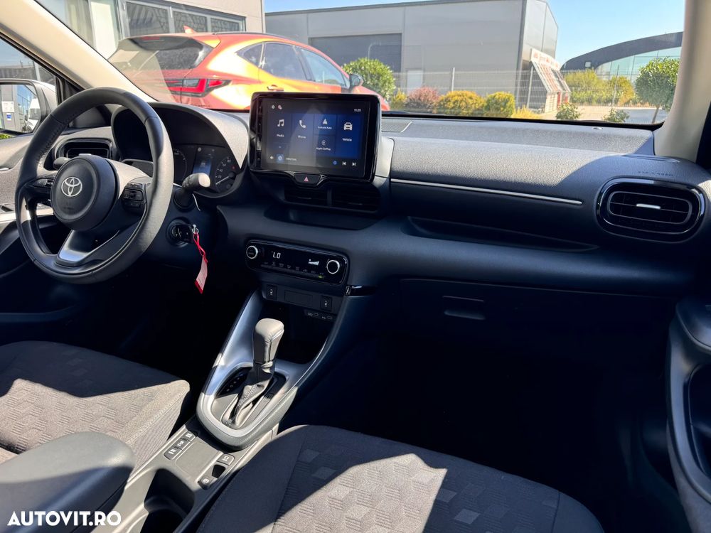 Toyota Yaris 1.5 VVT-i HSD Active - 25