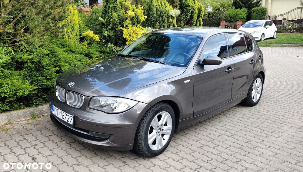 BMW Seria 1 120d DPF - 8