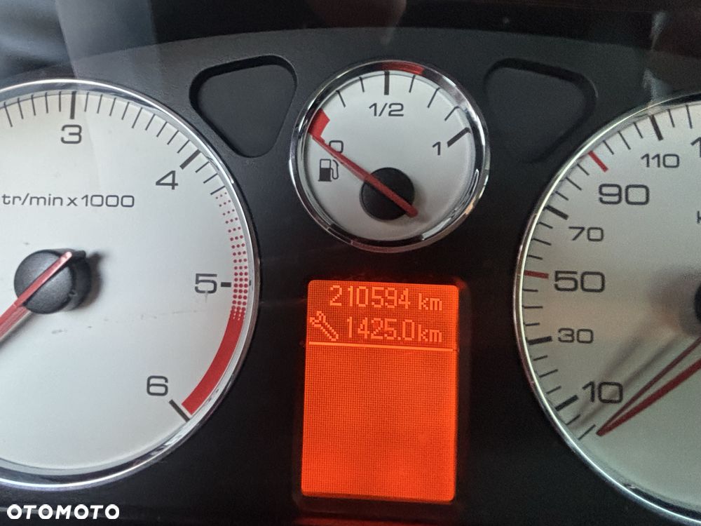 Peugeot 407 - 7