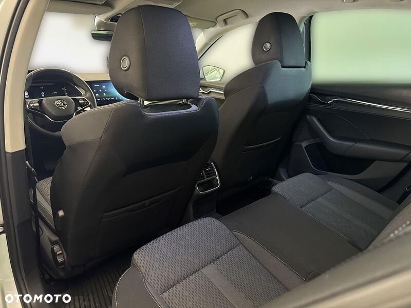 Skoda Octavia 2.0 TSI 4x4 Style DSG - 17