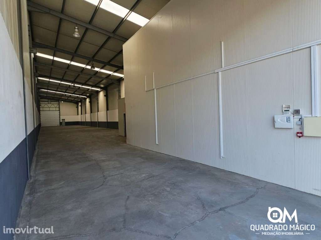 Armazém com Licença Industrial para Arrendamento ZI de Romariz - Grande imagem: 3/42