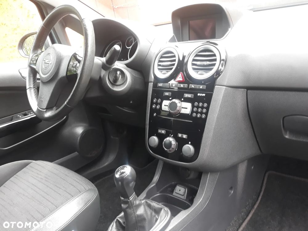 Opel Corsa 1.4 16V Limited Edition - 23