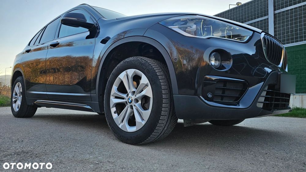 BMW X1 xDrive20i GPF Sport Line sport - 4