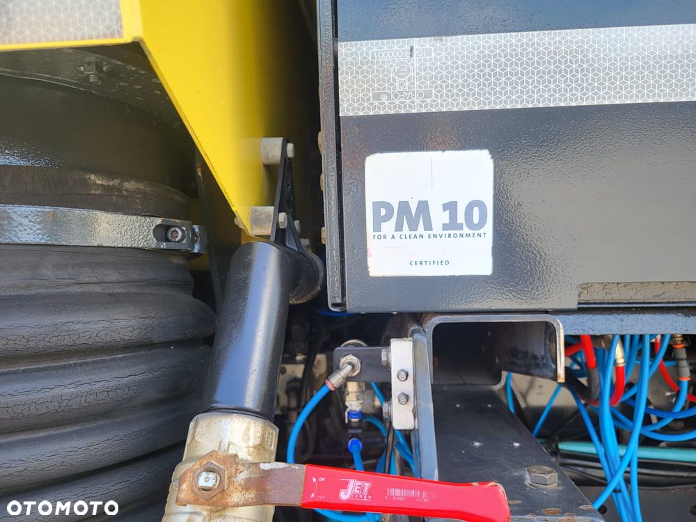 Volvo FMX 330 - 26