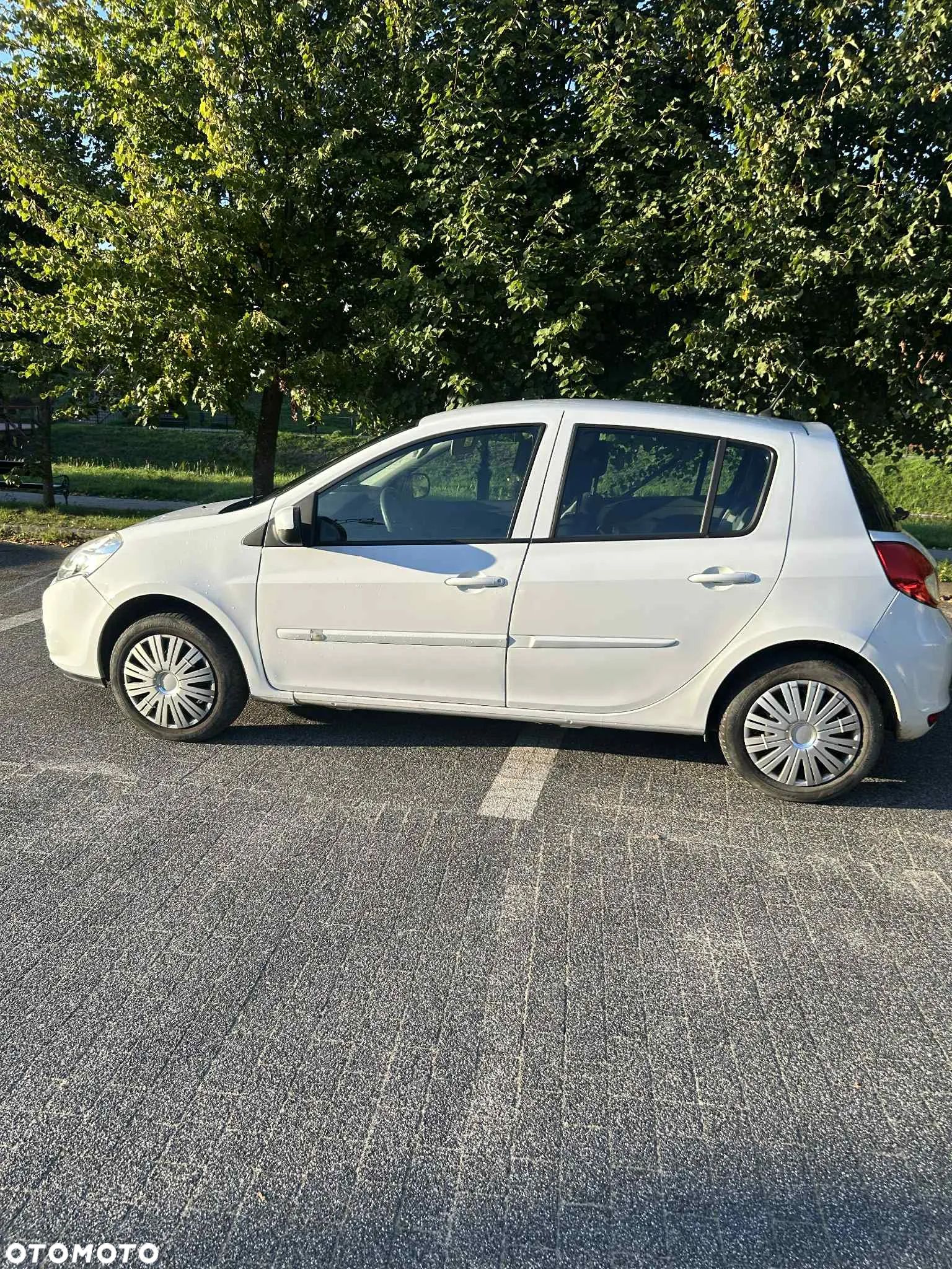 Renault Clio 1.5 dCi Alize - 1