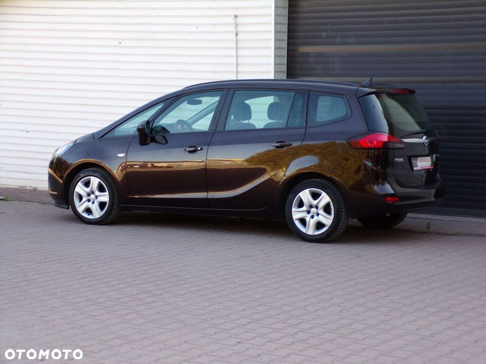 Opel Zafira - 10