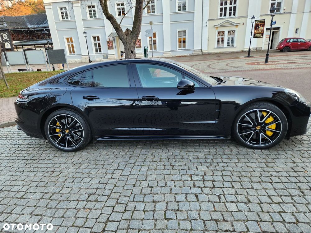 Porsche Panamera Turbo - 3